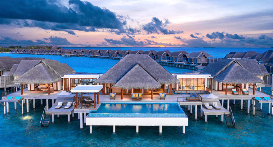 Two Bedroom Sunset Over Water Pool Residence